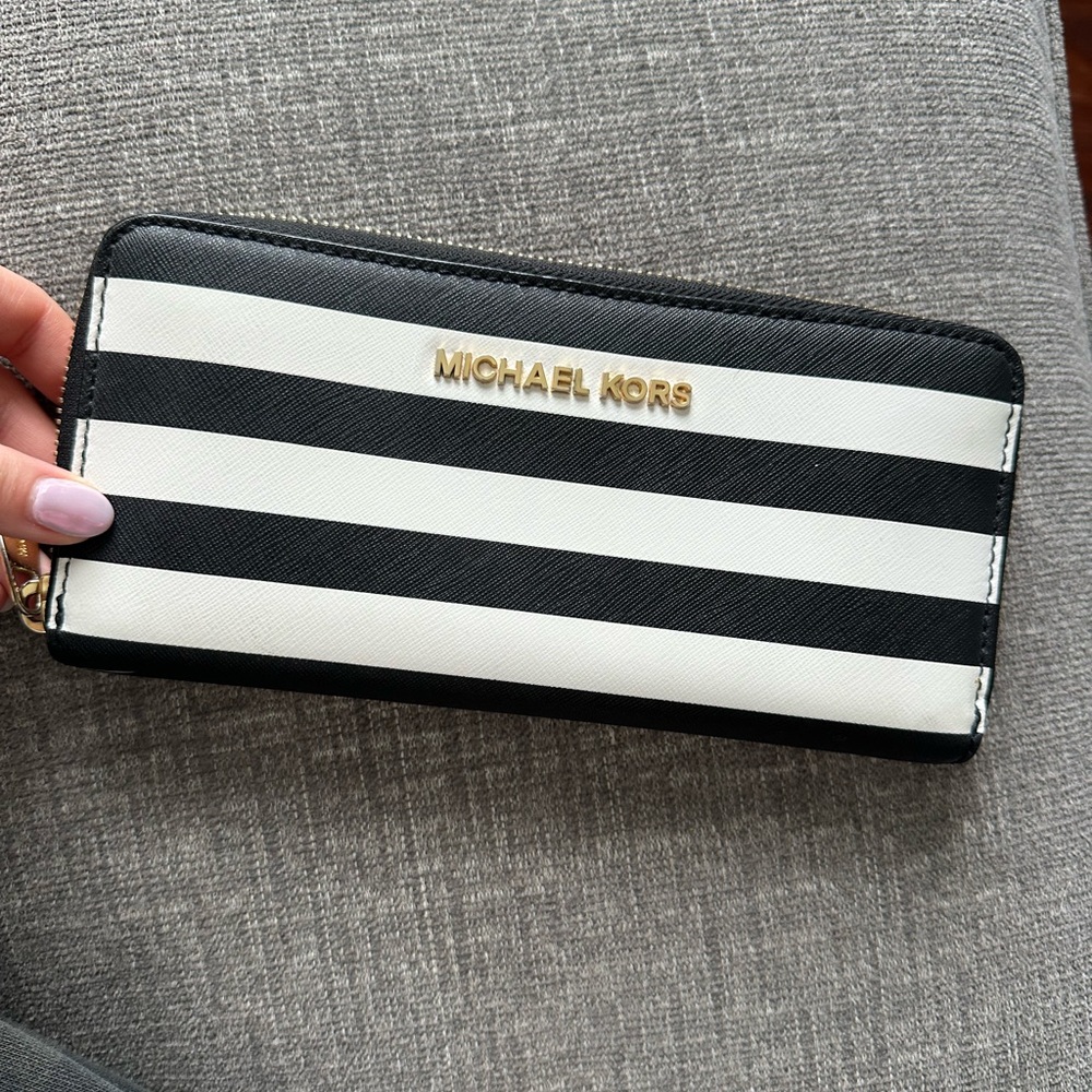 Michael Kors wallet
